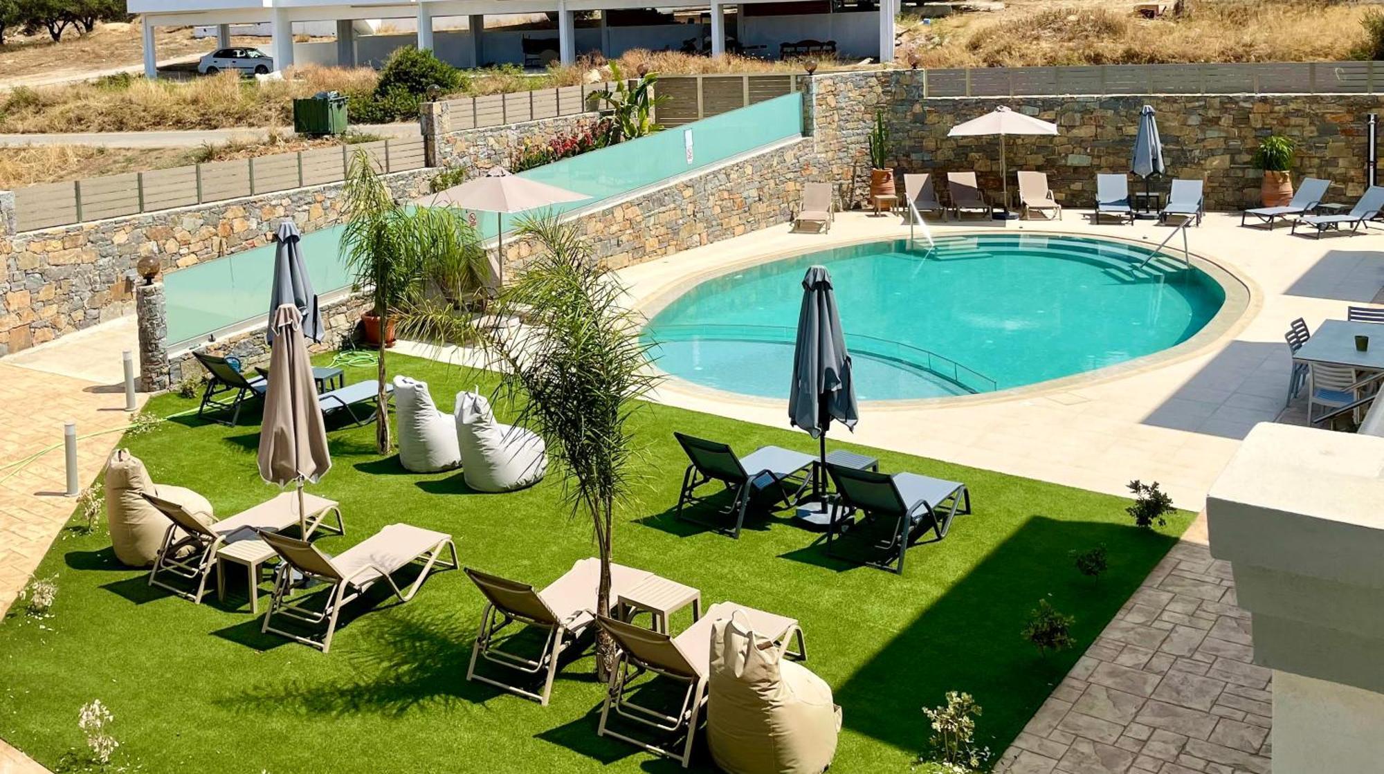 Luxury Suites In Stavromenos Kültér fotó