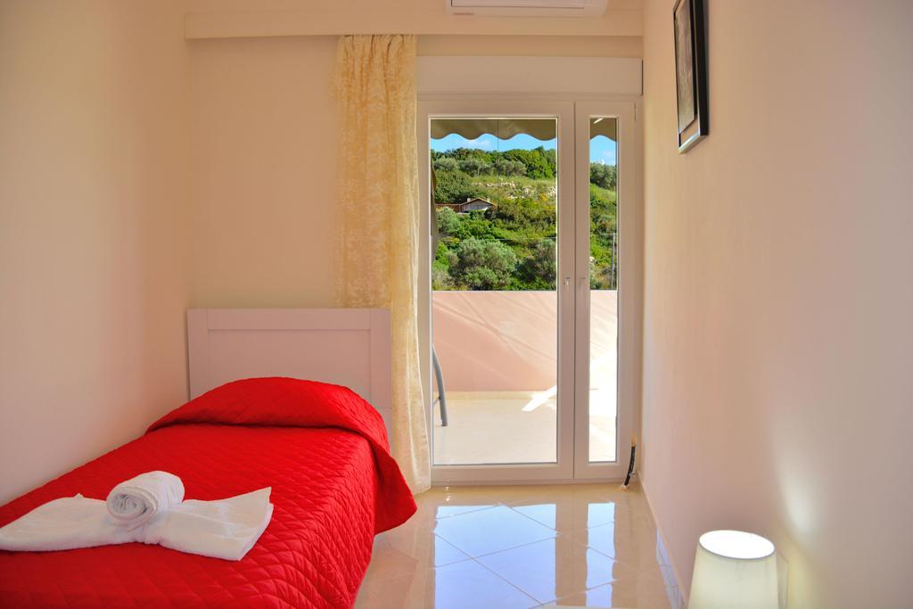 Luxury Suites In Stavromenos Kültér fotó